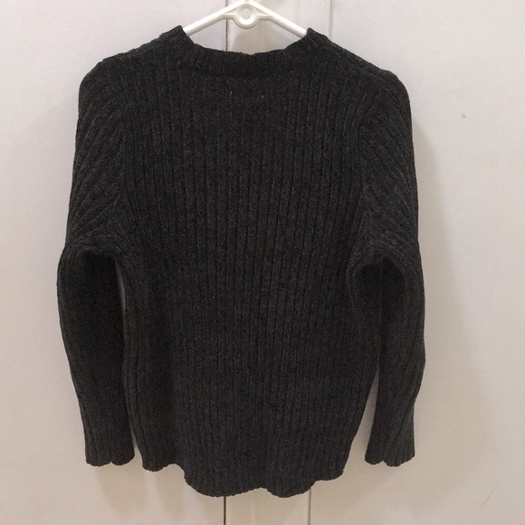 Brand new sweater - Picture 2 of 2